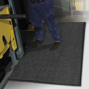 AirLift Plus with Stain Guard - Commercial industrial Antifatigue Mat - Product Usage AirLift Plus with Stain Guard - Commercial industrial Antifatigue Mat - Product Usage